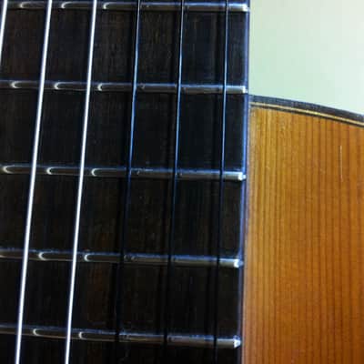 Belle guitare du luthier Ricardo Sanchis Nacher vers 1930/40 tête à chevilles 1,01 kg! image 19
