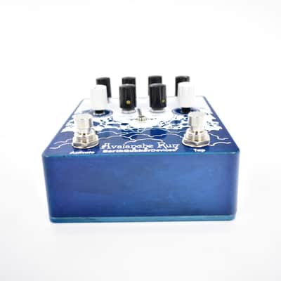 EarthQuaker Devices Avalanche Run Stereo Reverb & Delay with Tap Tempo V2 2022 Blue Sparkle / White image 5