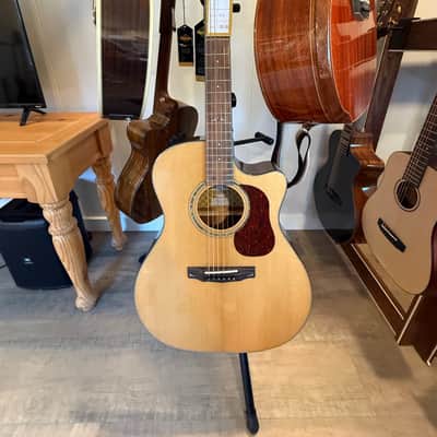 Vintage 1977 Suzuki Three S W-300 Acoustic Guitar Natural with
