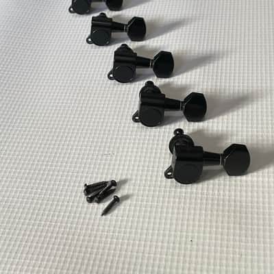 2010's Kramer Classic Series GOTOH Style 6 In Line RH Black Tuners Tuning Pegs image 2