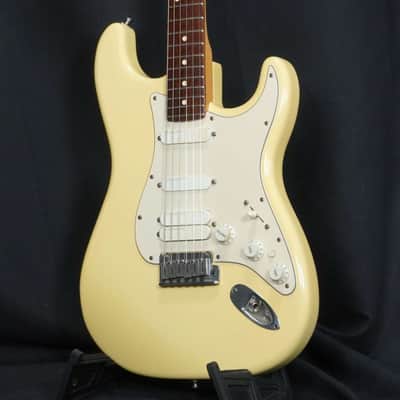 FENDER USA Jeff Beck Stratocaster with RF and Lace Sensor -2001- Vintage White [SZ0180040] (08/18) image 9