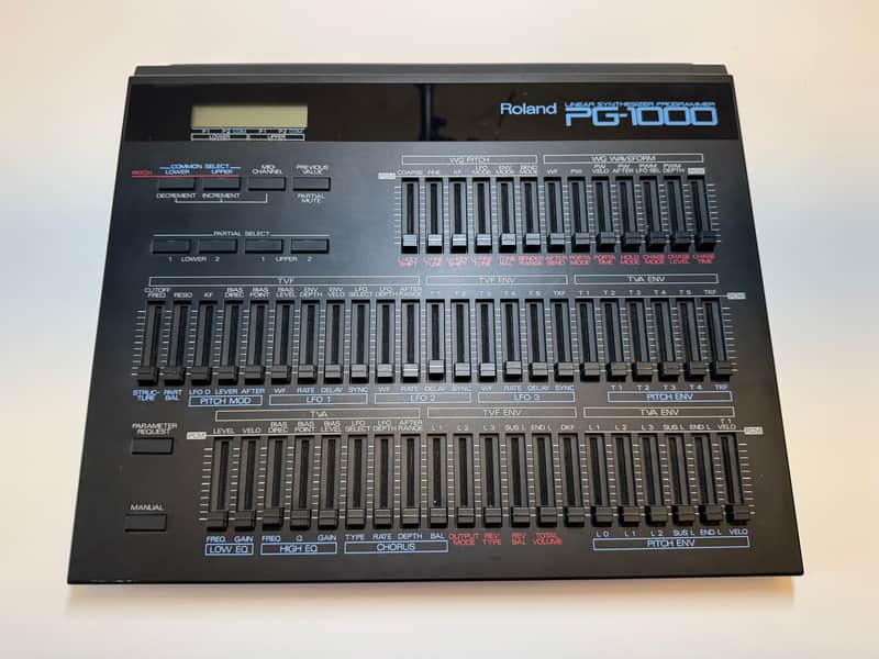 Roland PG-1000 Linear Synthesizer Programmer 1987 - 1990 - Black - Includes ready to install Ver 3.0 Eprom chip image 1
