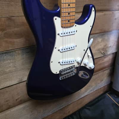 2001 Fender Standard Stratocaster SSS MN - Midnight Blue image 2