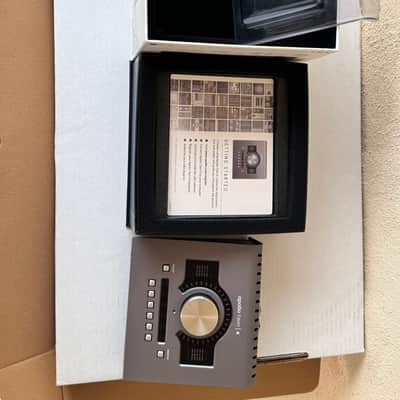 Universal Audio Apollo Twin X QUAD Heritage Edition Thunderbolt 3 Audio Interface 2020 - Present - Gray image 3
