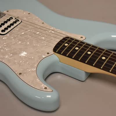 2024 Fender Artist Series Tom DeLonge Signature Stratocaster Daphne Blue image 8