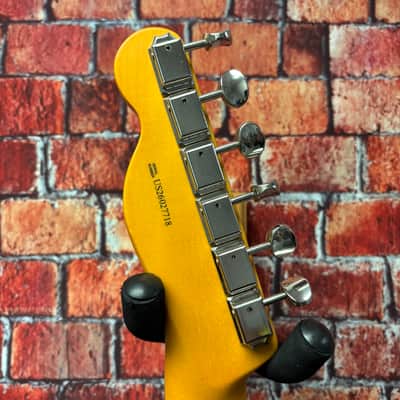 Fender American Professional Classic Telecaster - 3 Colour Sunburst w/Bag image 5