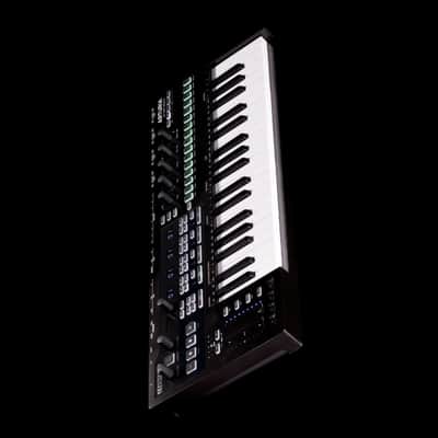 Arturia KeyStep Pro Chroma 37-Key Controller and Unparalleled 4-Track Sequencer and Keyboard with Blue LEDs and Stylish Knob Caps (Gray) image 8