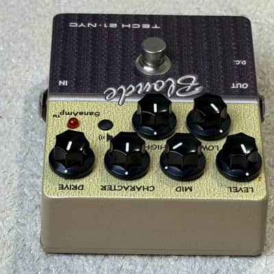 Tech 21 SansAmp Character Series Blonde V2 2010s - Blonde/Black image 2