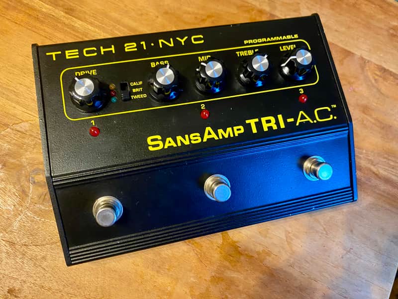 TEGH.21　SansAmp　TRI-AC Tech 21 SansAmp TRI A.C. Review & Sound Demo - YouTube