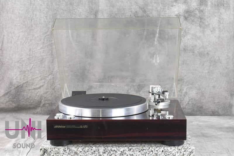 Victor QL-A70 Auto-Lift Direct Drive Stereo Record Player in Good Condition