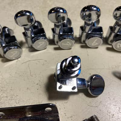 Fender Player Strat Stratocaster Hardware Bridge Locking Vtg Tuners Plate Output image 2