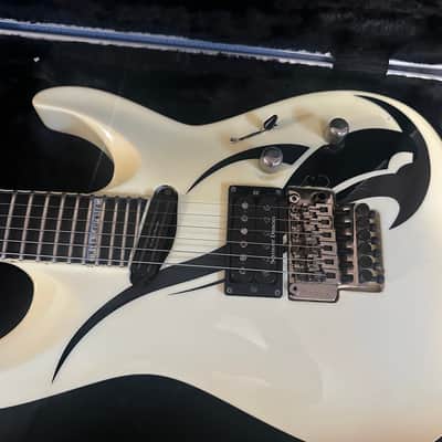 ESP Edwards E-KL-170SW Kiko Loureiro Signature 2008 Snow White image 3