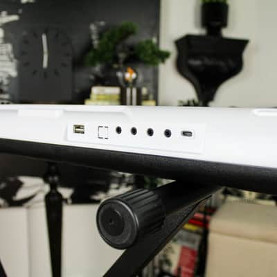 Preowned 88-Key Digital Keyboard - White w/ Carry Bag, Power Supply, Sustain Pedal, Headphones & Stand image 3