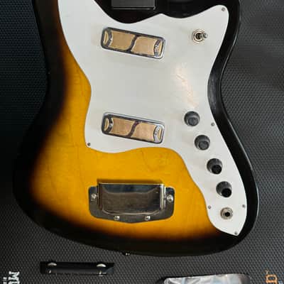 Harmony H15 Bobkat 1965 SUNBURST image 6