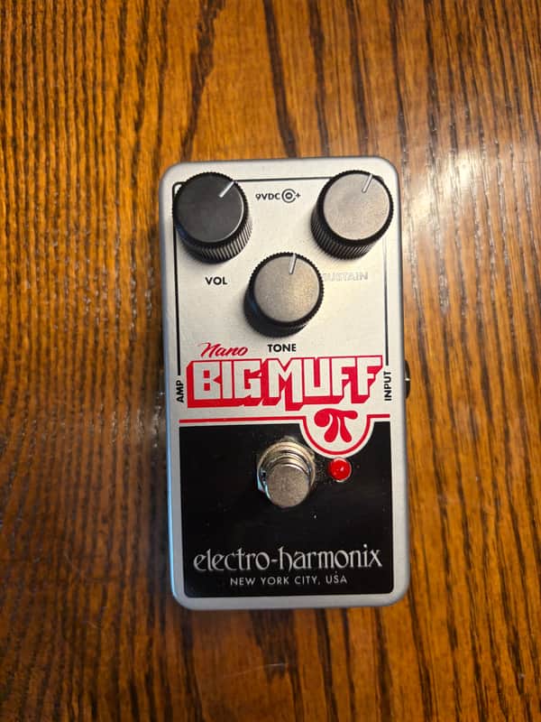 Electro-Harmonix Nano Big Muff Pi Distortion / Sustainer 2013 - Present - White / Black / Red image 1