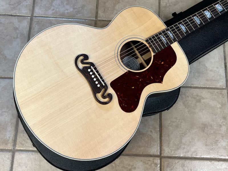 2024 Gibson SJ-200 Studio Rosewood Acoustic Guitar Natural image 1