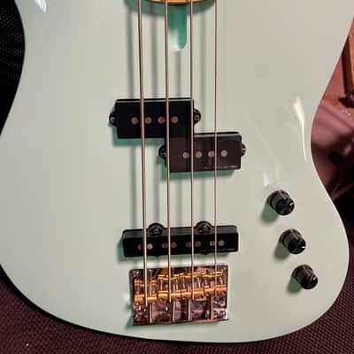 Sire Marcus Miller U5 Short Scale Bass Mint Green image 2
