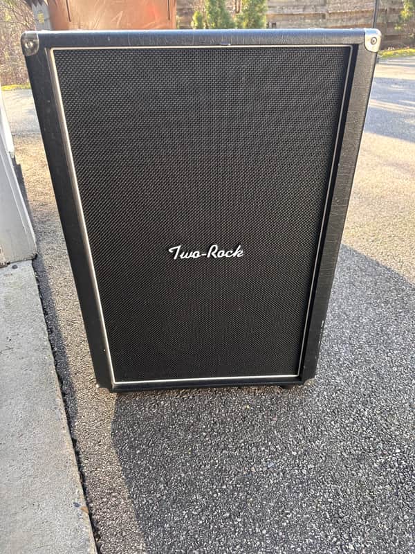 Two Rock 2x12 Cabinet 2017 - Black image 1