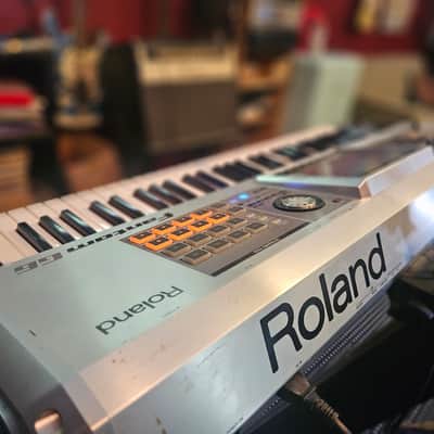 Roland Fantom-G6 61-Key Workstation Keyboard 2008 - 2012 - Silver image 9