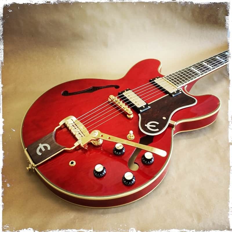 Epiphone Sheraton 美品 ハードケース付属 E212TV Epiphone 50th Ann. 1962 Sheraton E212TV Tremotone Electric Guitar
