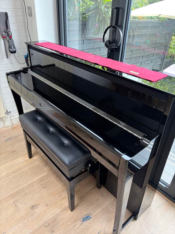 Yamaha NU1X AvantGrand 88-Key Hybrid Digital Piano image 1