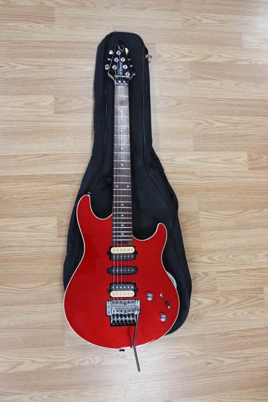 Peavey HP Special EX Red electric guitar w/bag - FREE shipping