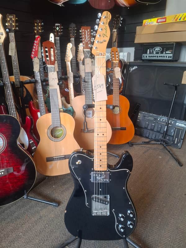 Fender Classic Series '72 Telecaster Custom with Maple Fretboard