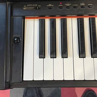 Yamaha CLP-260 Clavinova - Black with Chair | Reverb