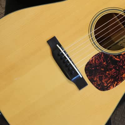 2005 Martin D-18GE Golden Era Dreadnought Acoustic Guitar Natural + OHSC image 5