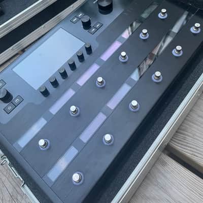 Line 6 Helix Floor with Flightcase image 2