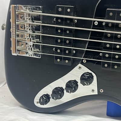 Fender Modern Player Jazz Bass V 5-String Electric Bass image 5