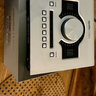 Universal Audio Apollo Twin DUO Heritage Edition USB 3.0 Audio Interface 2020 - Present - Silver image 3