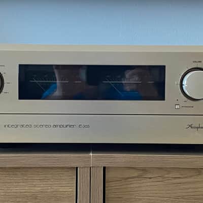 Accuphase E-305 80’s - Gold image 2