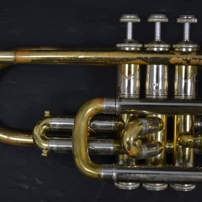 Corneta Bach Stradivarius 181-37 Corporation lacada en buen estado. image 10