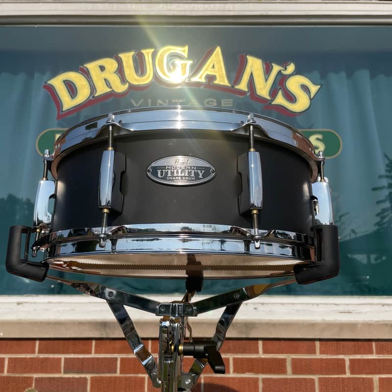 Pearl Modern Utility 5.5x14 Maple Snare Drum Satin Black MUS1455M227 image 1