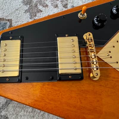 NEW NEVER PLAYED 2017 EPIPHONE JOE BONAMASSA "AMOS" '58 FLYING V W/ALL CASE CANDY image 8