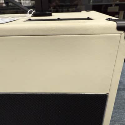 EVH 5150 Iconic Series 2-Channel 15-Watt 1x10" Guitar Combo 2023 - Present - Ivory w/ft sw + manual image 8