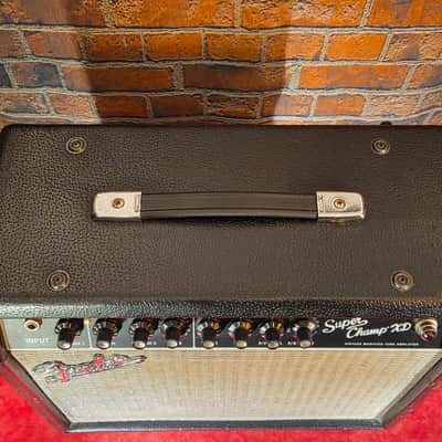 Fender Super Champ XD 2-Channel 15-Watt 1x10" Guitar Combo image 6