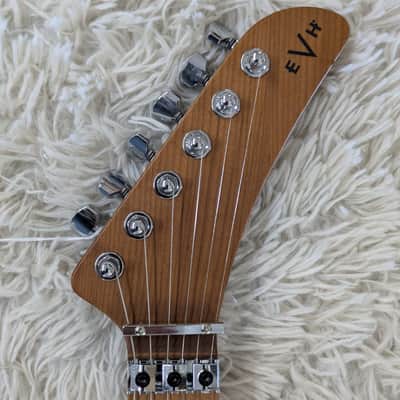 EVH 5150® Series Deluxe QM Series Electric Guitar , Baked Maple, Limeade Zest image 8