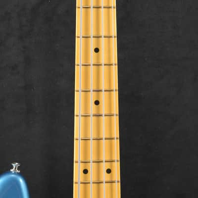 Fender Vintera III Late '60s Precision Bass Lake Placid Blue Maple Fingerboard image 4
