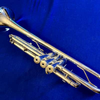 Bach TR300H2 Bb Silver Trumpet, Beautiful Condition! image 13
