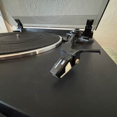 Vintage JVC AL-A185 Belt Drive- Auto Return Turntable 90's - Black image 3