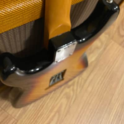 Fender Classic Series '60s Stratocaster with Texas Special Pickups 1999 - 2018 - 3-Color Sunburst image 4