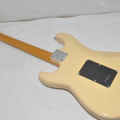 Fender Japan Stratocaster ST62 J serial Fujigen Electric Guitar Ref No 6477 image 11