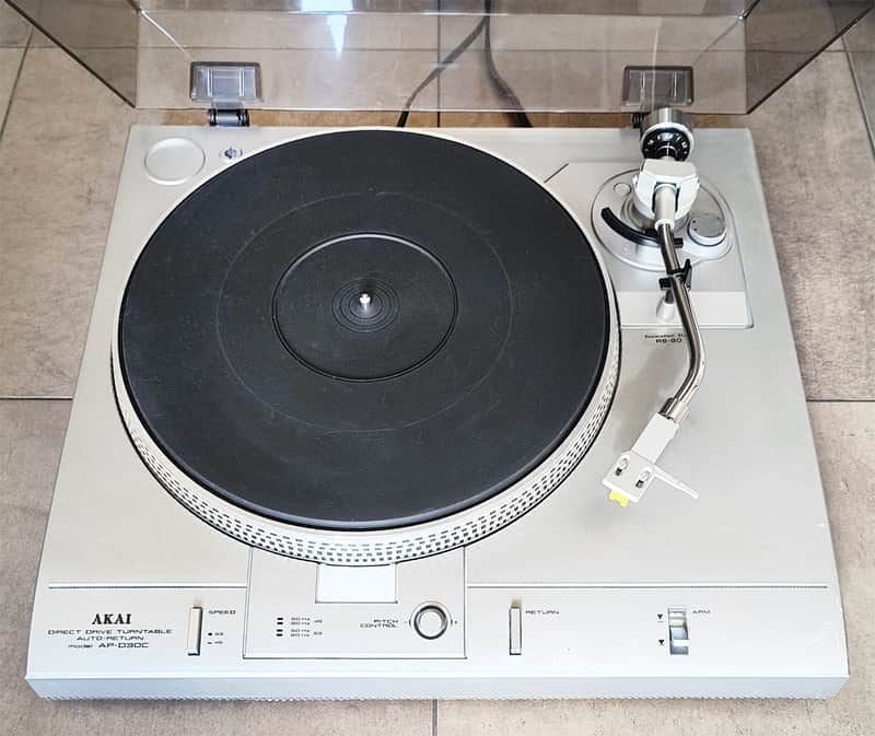 Vintage Akai AP-D30C Semi Auto Direct Drive Turntable