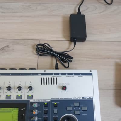 Yamaha AW1600 Professional Audio Workstation 16-Track Digital Recorder 2000s - Silver imagen 4