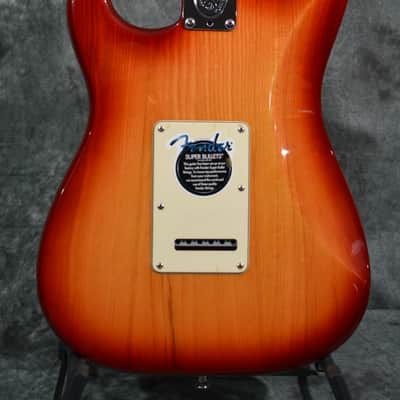 Fender American Series Stratocaster HSS 2003 Sienna Sunburst w Deluxe case & FAST Shipping image 4