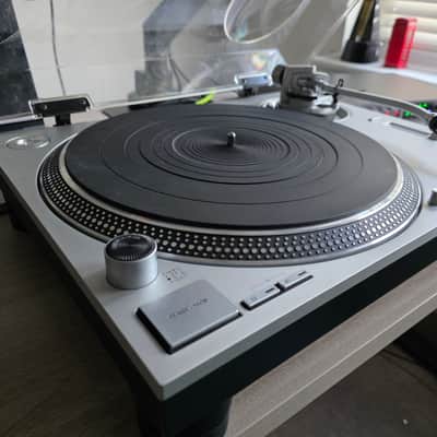 Technics SL-1200GR Turntable (Silver) w/ Ortofon Cart & Dust Cover (33/45/78) image 2