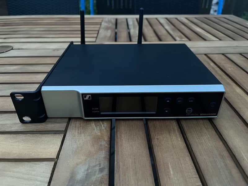 Sennheiser EW-D SK base set (Q1-6) image 1