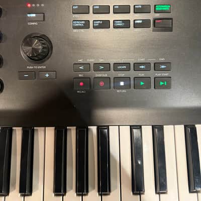 Akai Professional MPC Key 61 key Sampling Production Workshop With Cable image 6